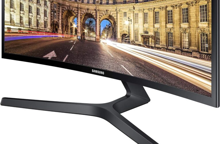 Unlock a world of excellence with Samsung monitors